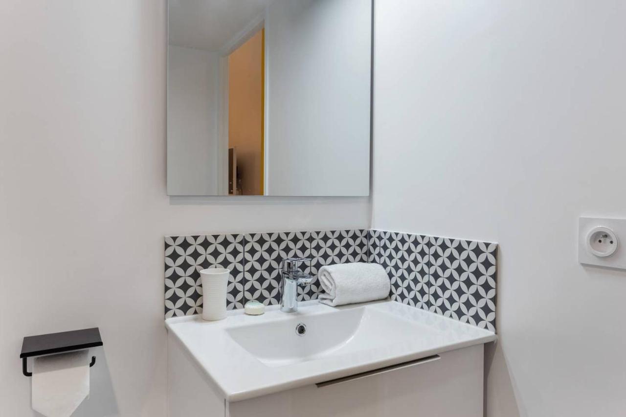 Chic Saint-Germain-Des-Pres Studio For 4 - Prime Location Paris Dış mekan fotoğraf